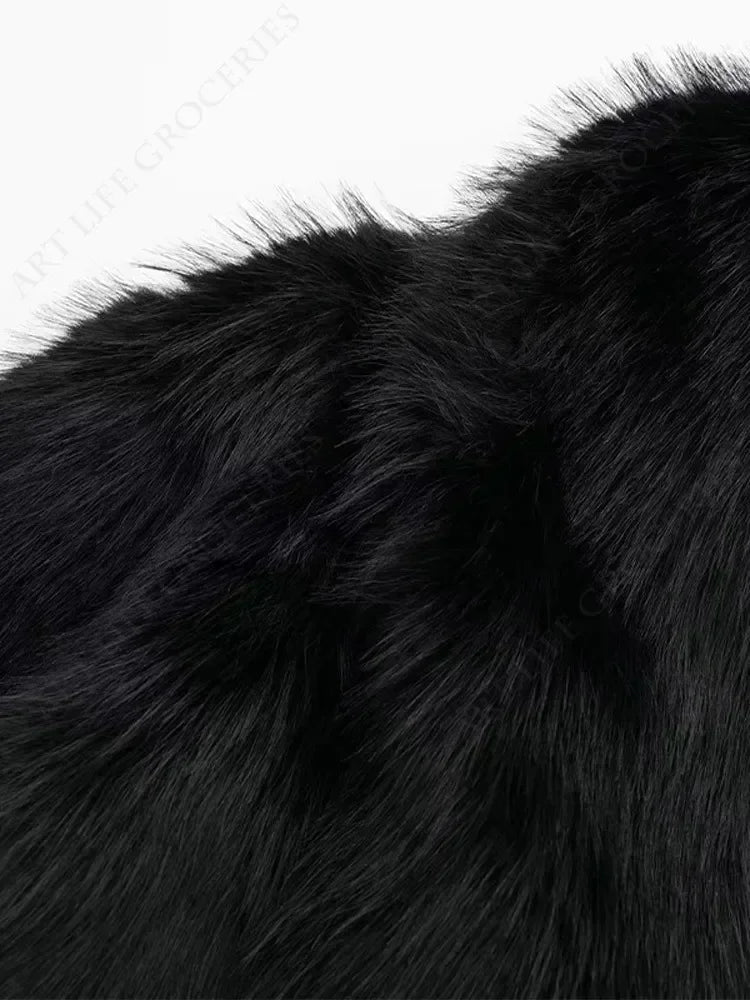 MIRANDA | Black Fluffy